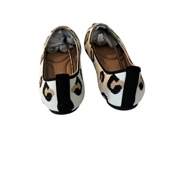 VenusCelia Knit Flats Pointed Toe Leopard - Picture 2 of 3